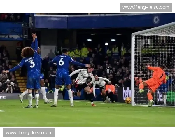 富勒姆两度遭遇争议判罚 一场比赛暴露VAR两大盲区 富勒姆两度遭遇争议判罚 一场比赛暴露VAR两大盲区